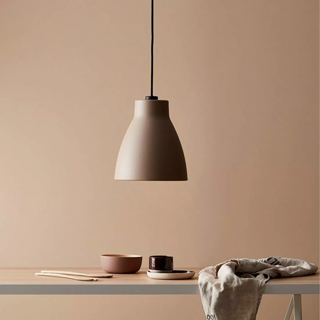 Belid Gong Taklampa 25cm Sand/Svart 2 Belid Gong Taklampa 25cm Sand/Svart - Bild 2